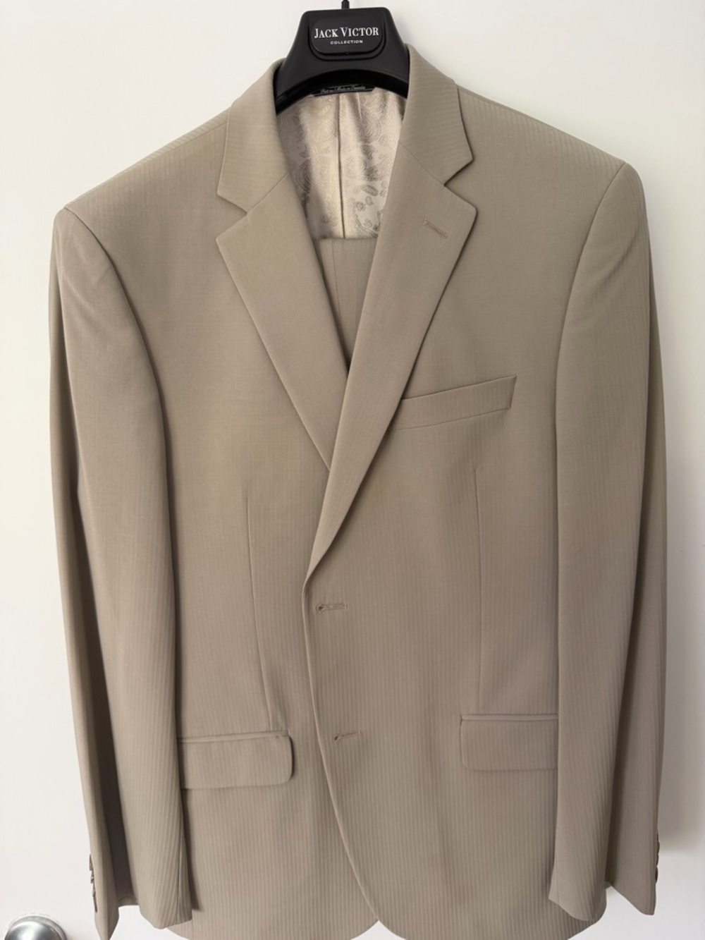 Jack Victor Men's Tan striped Two-Button suit 56R -Pant: W35” L33”